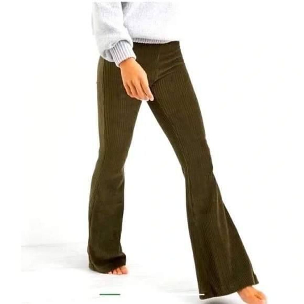 Aerie Olive Green Ribbed‎ Leggings Women's Medium Elastic Waist Flare Leg NWT